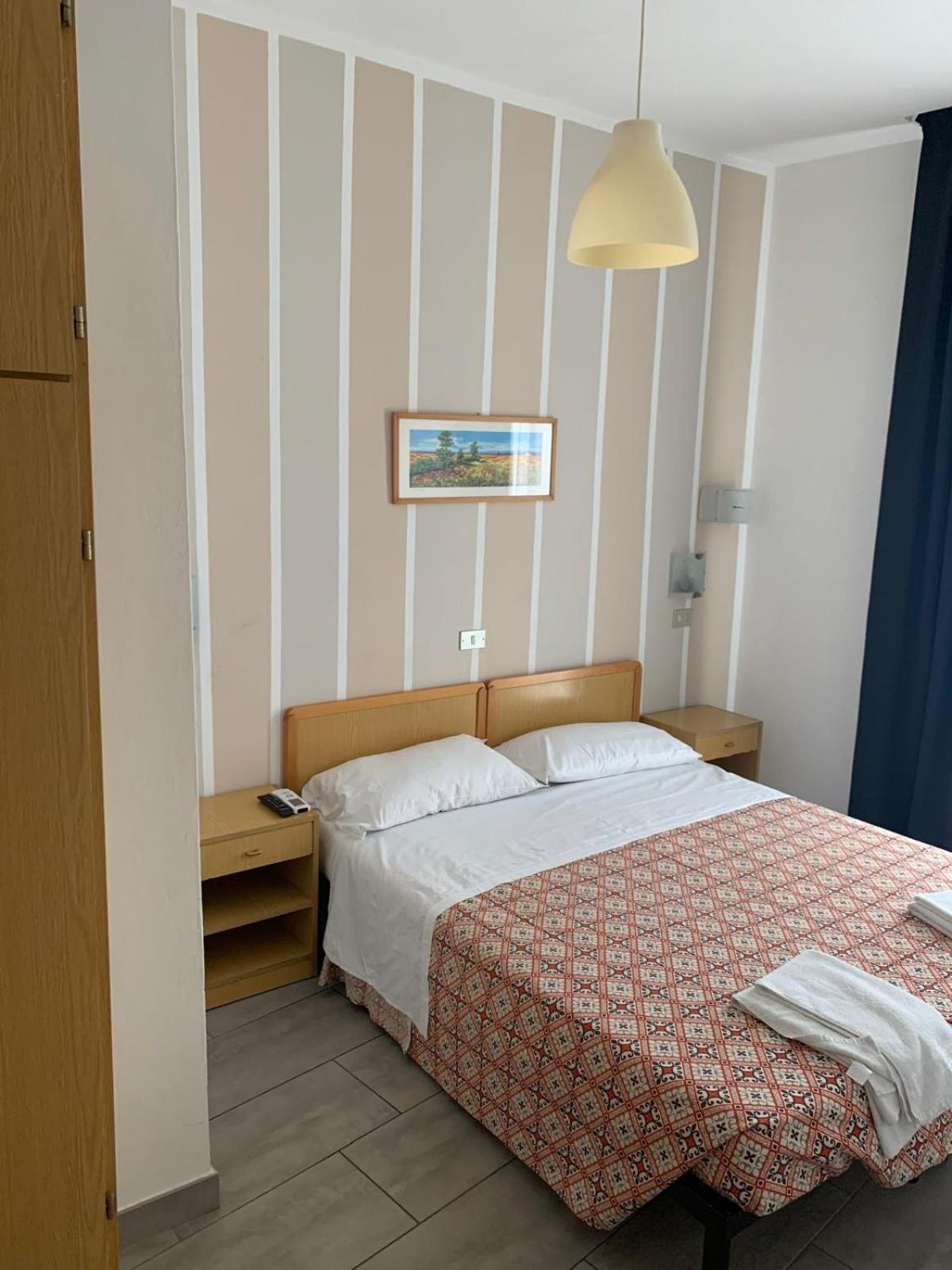 Residence Abamar Римини Екстериор снимка