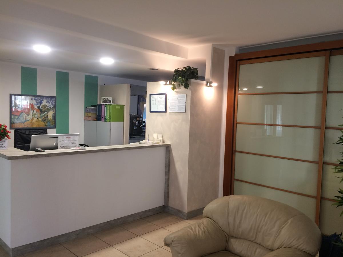 Residence Abamar Римини Екстериор снимка